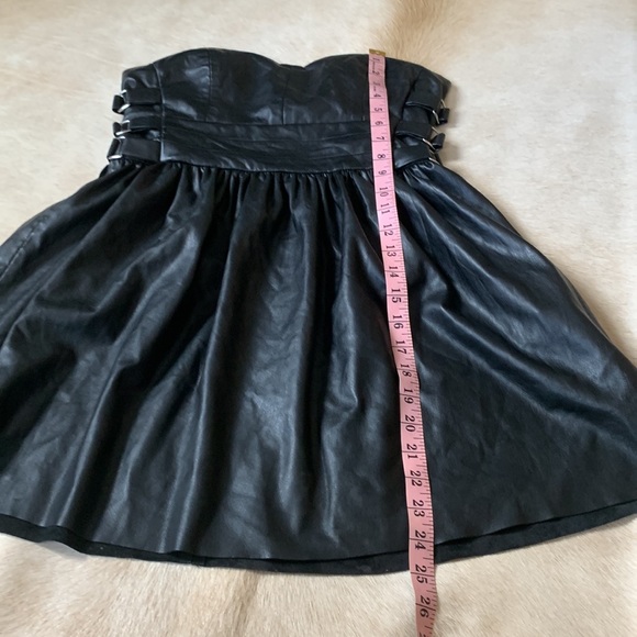 🔥ZARA TRAFALUC Collection Black STRAPLESS Faux LEATHER MINI DRESS🔥 - Picture 9 of 10